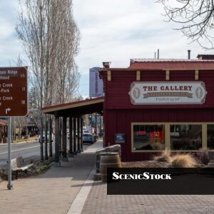 The Gallery Restaurant and Bar in Downtown Sisters
